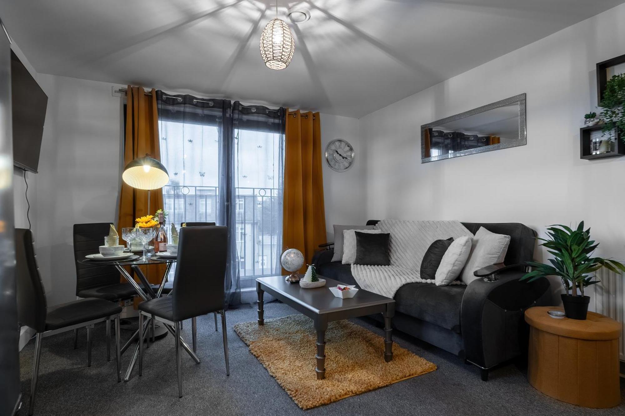Livestay-New Private Apartment Building Minutes From Heathrow Slough Bagian luar foto