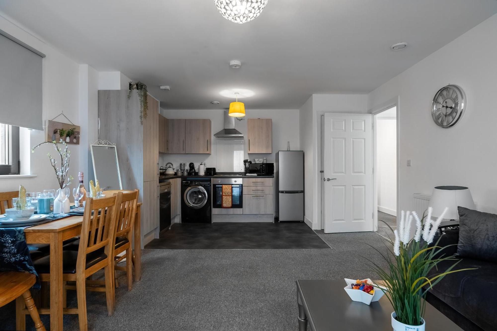 Livestay-New Private Apartment Building Minutes From Heathrow Slough Bagian luar foto
