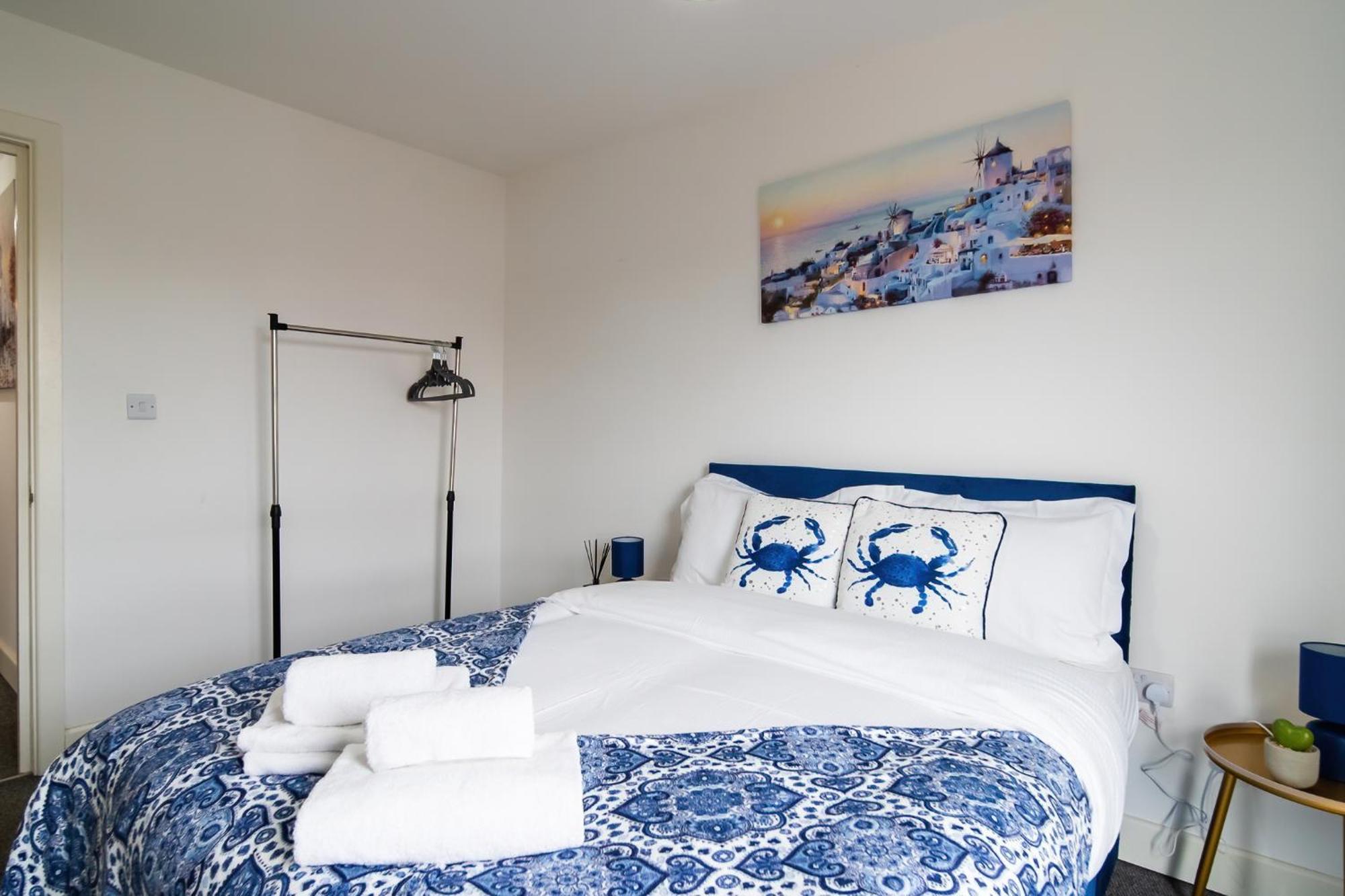 Livestay-New Private Apartment Building Minutes From Heathrow Slough Bagian luar foto