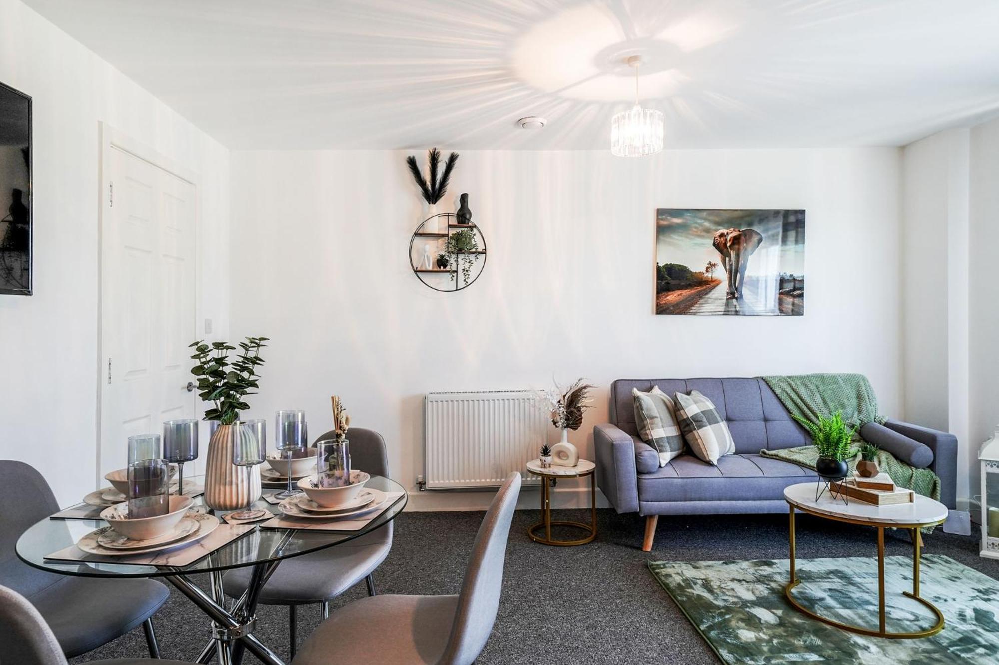 Livestay-New Private Apartment Building Minutes From Heathrow Slough Bagian luar foto